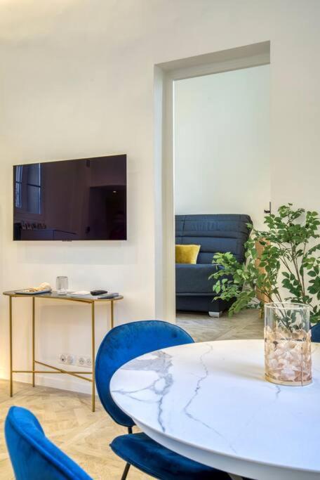 4 Stars Palais Hermitage, 5 Pers, Ac, Full Confort * Nizza
